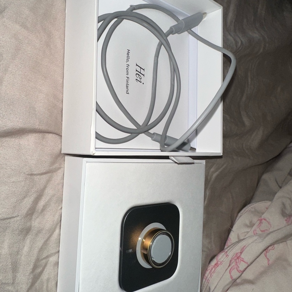Oura Ring — Rose Gold — generation 4